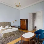 Karolyi Kastely & Restaurant Hotel