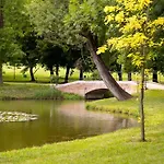Hotel Karolyi Kastely & Restaurant