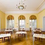 Karolyi Kastely & Restaurant Hotel 3*