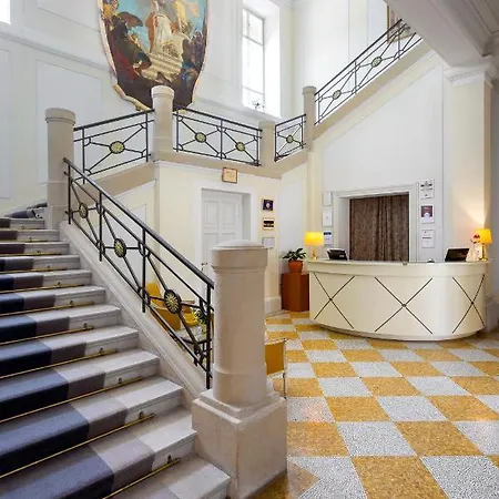 Karolyi Kastely & Restaurant Hotel Fehérvárcsurgó