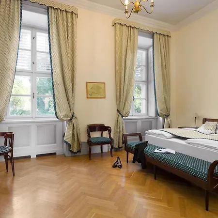 Hotel Karolyi Kastely & Restaurant