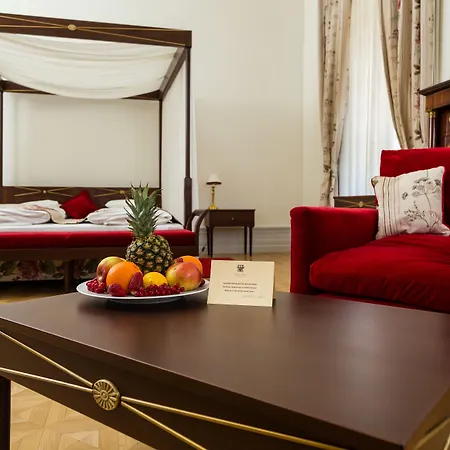 Karolyi Kastely & Restaurant Hotel 3*