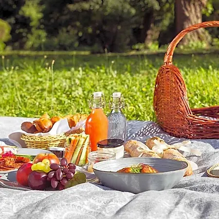 Karolyi Kastely & Restaurant Отель Fehervarcsurgo