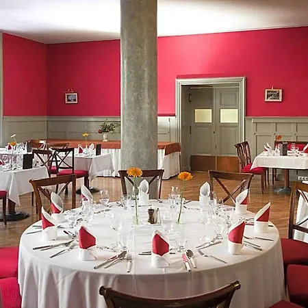 Karolyi Kastely & Restaurant Fehervarcsurgo
