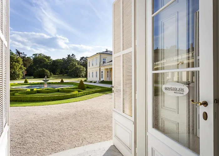 ホテル Karolyi Kastely & Restaurant Fehérvárcsurgó