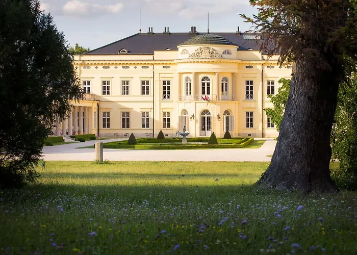 ホテル Karolyi Kastely & Restaurant