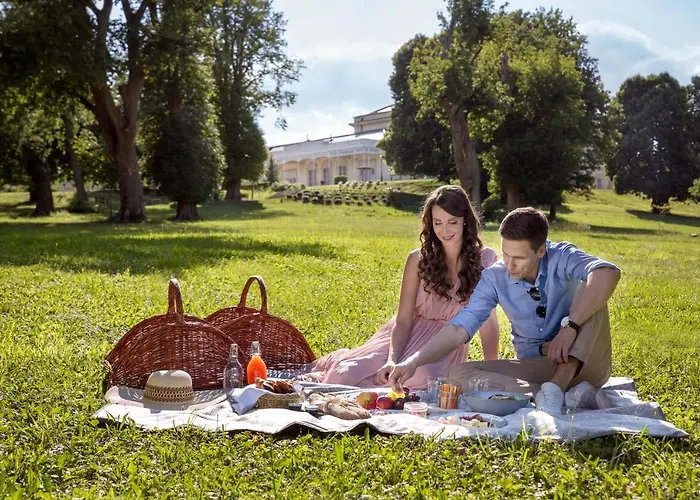 Karolyi Kastely & Restaurant ホテル