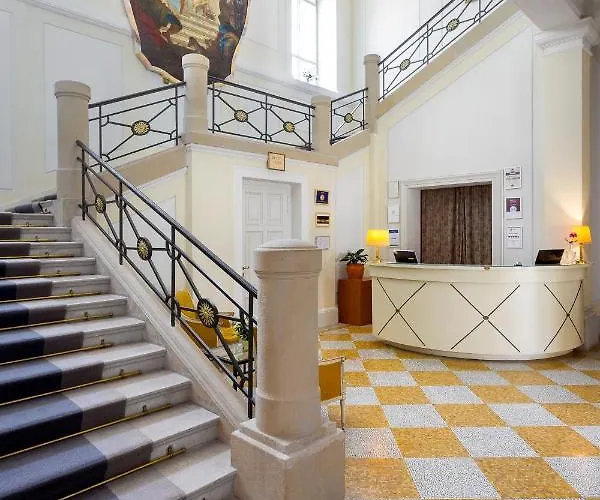 Karolyi Kastely & Restaurant ホテル Fehérvárcsurgó