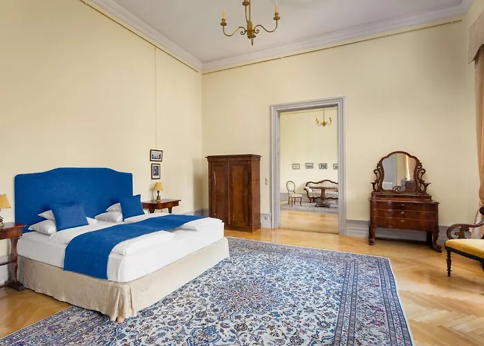 ホテル Karolyi Kastely & Restaurant