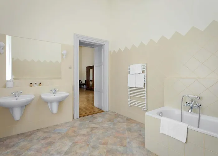 Karolyi Kastely & Restaurant Hotel Fehérvárcsurgó