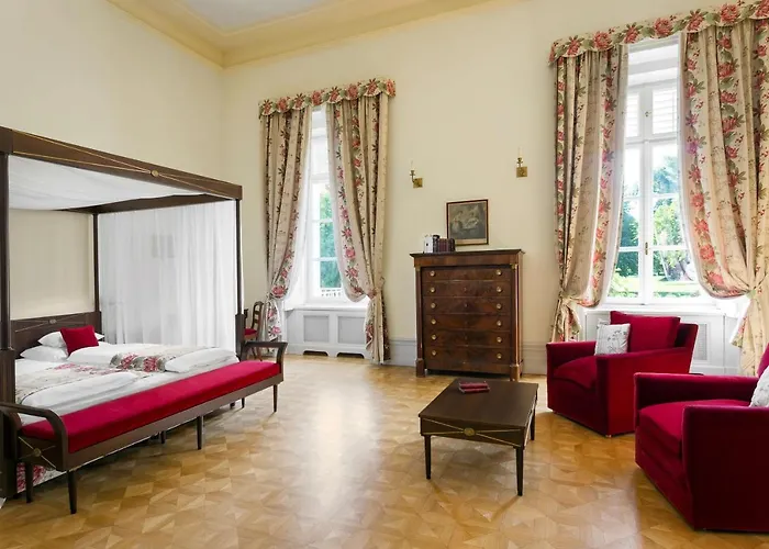فندق Karolyi Kastely & Restaurant 3*
