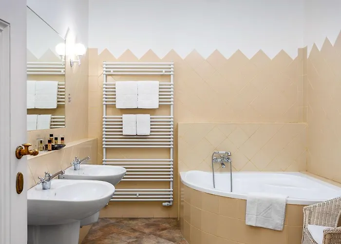 ホテル Karolyi Kastely & Restaurant