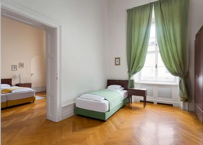 Karolyi Kastely & Restaurant ホテル Fehérvárcsurgó