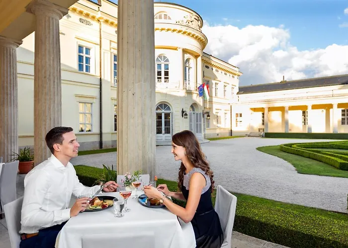Karolyi Kastely & Restaurant 3*