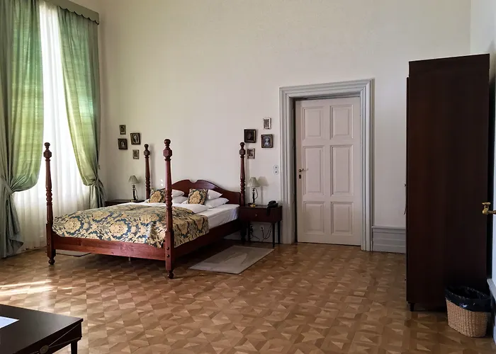 Karolyi Kastely & Restaurant 3*