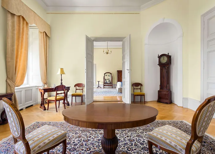 Karolyi Kastely & Restaurant ホテル Fehérvárcsurgó