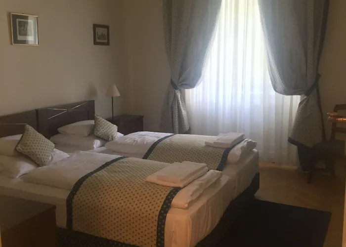 Karolyi Kastely & Restaurant 3* Fehérvárcsurgó