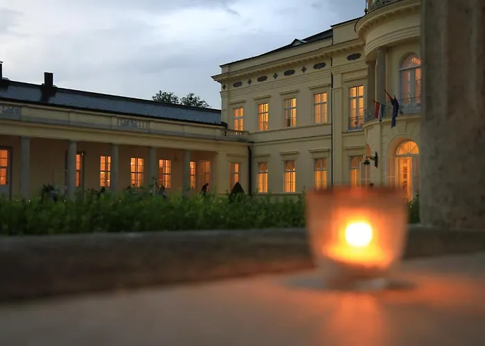 Karolyi Kastely & Restaurant 3*
