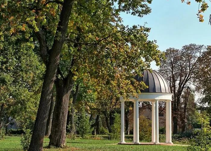 Karolyi Kastely & Restaurant ホテル 3*