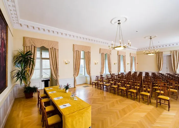 Karolyi Kastely & Restaurant Fehérvárcsurgó